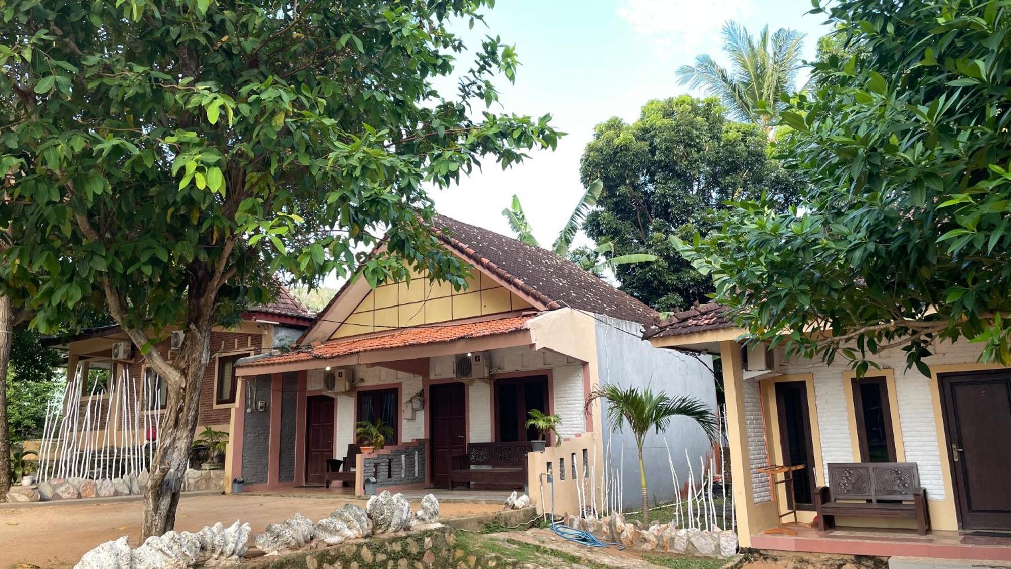 Mangrove Inn Karimunjawa Eksteriør billede
