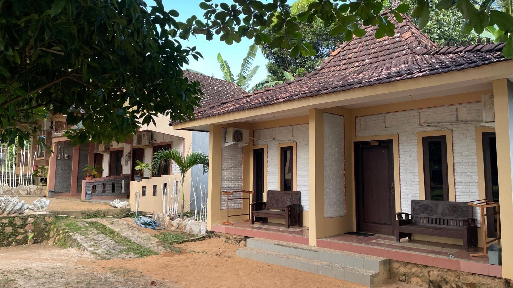Mangrove Inn Karimunjawa Eksteriør billede