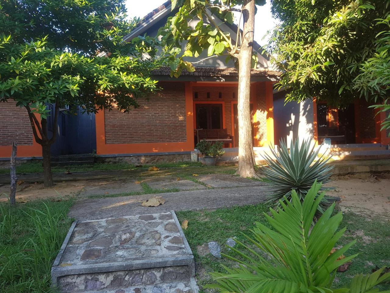 Mangrove Inn Karimunjawa Eksteriør billede